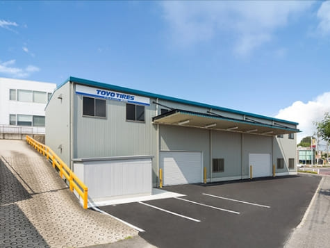 重量鉄骨ラーメン構造　2階建1テナント / 倉庫