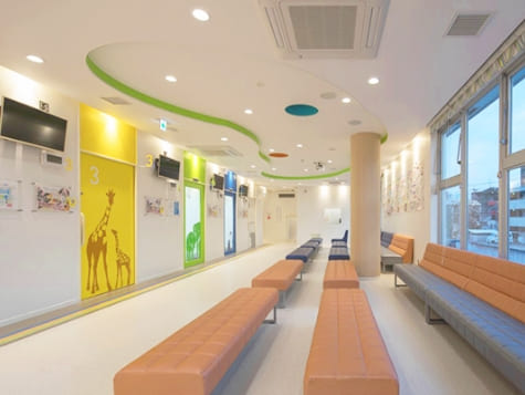 ③ クリニック 内観