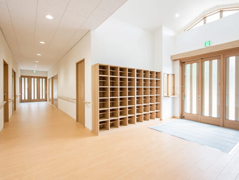 ③ 公民館 内観