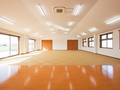 ③ 公民館 内観