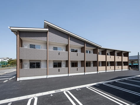 重量鉄骨ブレース構造　2階建1LDK 16戸 / 集合住宅