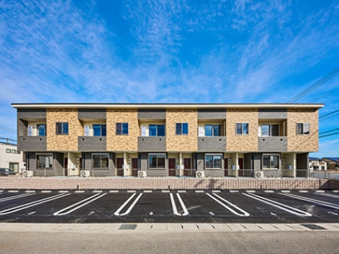 重量鉄骨ブレース構造　2階建1LDK 5戸 2LDK 5戸 / 集合住宅