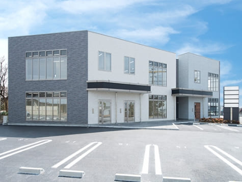 重量鉄骨ブレース構造　2階建5テナント / 事務所・店舗