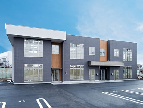 重量鉄骨ブレース構造　2階建5テナント / 事務所・店舗