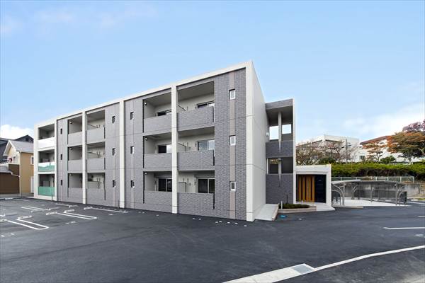 道が狭く使いづらい土地を、今後どうすべきか相談したい。